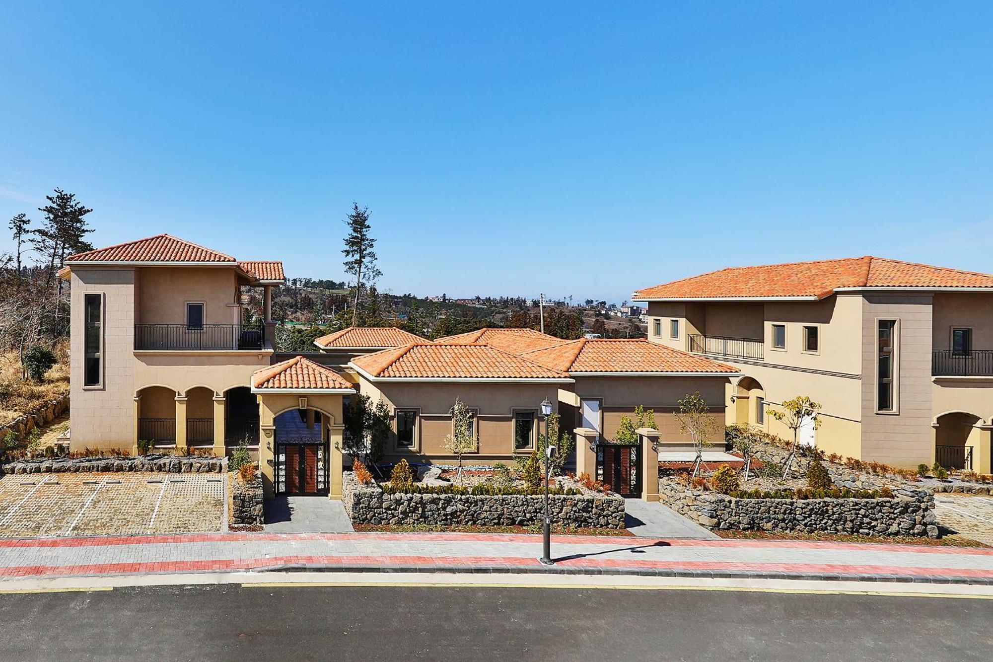 Camphortree Hotel And Resort Jeju Exterior foto