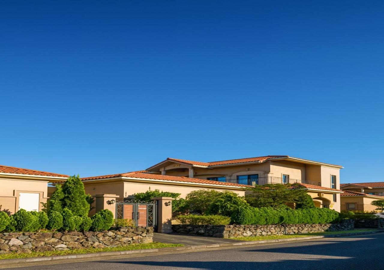 Camphortree Hotel And Resort Jeju Exterior foto