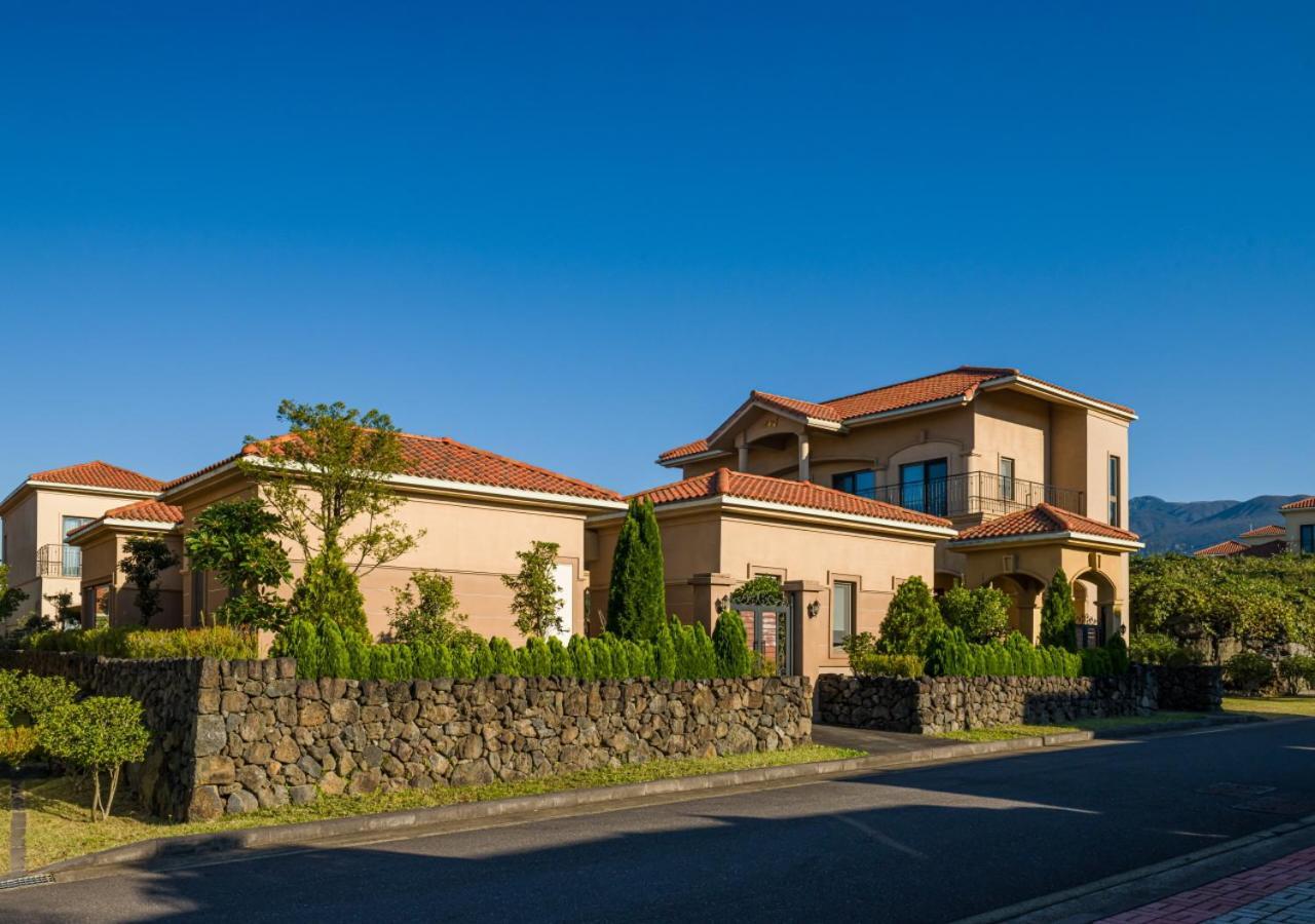 Camphortree Hotel And Resort Jeju Exterior foto